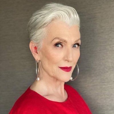 Author of A Woman Makes A Plan, now in 32 languages & 100+ countries L Doctor of Dietetics Supermodel (5 So ItsGreatToBe77 Manager: anna@mayemusk.com