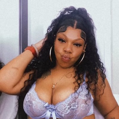 A PRETTY 𝐏𝐑𝐈𝐍𝐂𝐄𝐒S with a praise kink BUT A DOM ! 🎀💋 DMV 📍snap chat dm for meet ups 👻playtimebymiaa3 .. OF 🩵✨ https://t.co/bsJaTst9a5