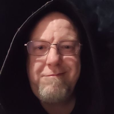 Shpadoinkle! Movies (especially horror, scifi, fantasy), Video Games, Art, Science, empathy, and food. Weirdo but fun. NO DMS