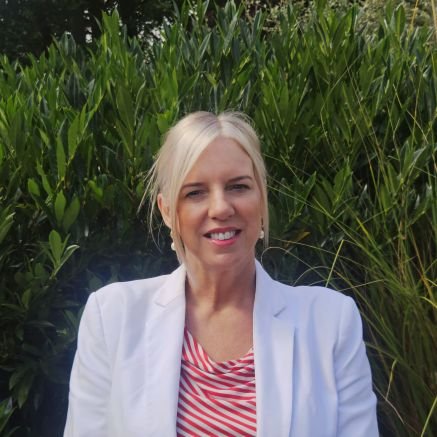Community Engagement & Caseworker. UNITE member,
Socialist E.A.S Sec,
Chair of Fife Trade Union Council,
LWN & Jo Cox graduate.
Former lecturer & FELA VP.