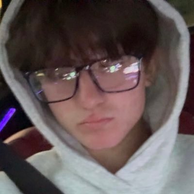 HIIII im princess, just turned 18 tryna show off this 🍑 and Trauma bond lol. (18+) My OF is 10$ if you wanna support 👉😁👈