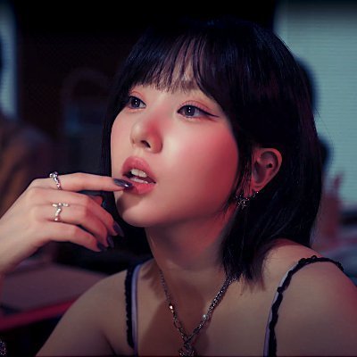 Shitpost -✘- NoHit •
* 941213 ' 160710 #EUNHA •
rkv : @tgerz_archive •
fan : @biasedhoe_z