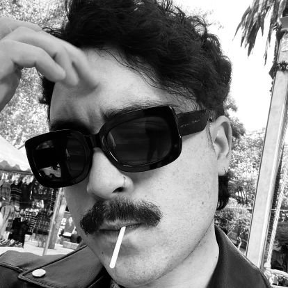 OmarOrz's profile picture. Los tweets que leerás a continuación son auspiciados por MKultra.