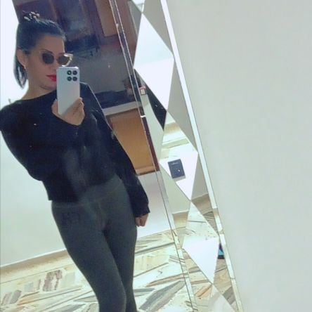 mente inquieta , corazón débil...✨✳️💚
no dm🚫
⛔no porno
