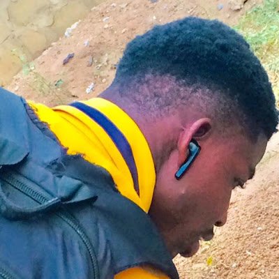 pin_de88340's profile picture. 