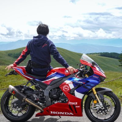 ''95 R4〜🏍️/ CBR250RR / CBR1000RR-R / 夫婦でバイク乗ってますCamera📸 SONY a6400 / Aichi / Photo⇨instagram / カフェインは正義。お気軽無言フォロミー🙌バイクのカスタム、取付も格安でやってます。