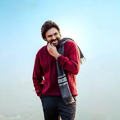 ✊❤️ @pawankalyan | 🥂 #25 | 🎮 BGMI |🚶Introvert | 🎬 Cinephile | 🕊 Live • Love • Laugh | 📜 యద్భావం తద్భవతి | ఎలుగెత్తు • ఎదిరించు • ఎన్నుకో 💪 🇮🇳 Jai Hind