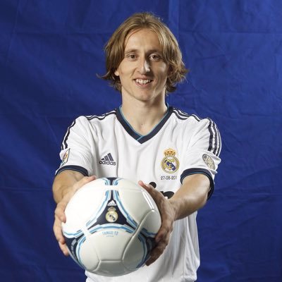 マドリディスタ👑変化の年どうなるか。誰かヴィニとパペの難問解いて🙏何事も楽しんでいきましょ(⌒▽⌒)Gジェネも
