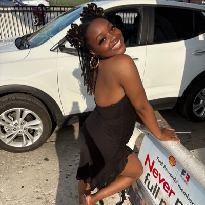 Jayvien’s mommy💙🥰Save yourself the stress & express yourself☺️💕. Ariana Grande STAN #Scorpio🦂 IG:_Clinquant SC:Pretendtobeme1