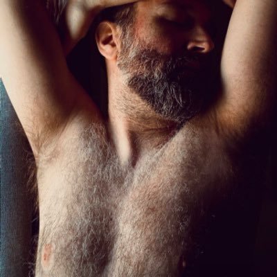 Hairy British Bi-Sensual Switch discovering myself in California. #nudist #bisexual #kink #swinger