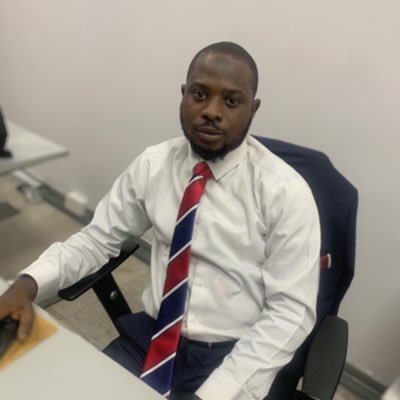 Love what you do, get good at it. Competence a rare commodity in this day/age. Banker, Entrepreneur, Politics and Sports Development @_wave_ng | DAC Sports