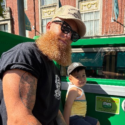 ElHoopo's profile picture. If a beard could talk this one would speak Basketball
Host of @ethosRaptors podcast team coverage for the Toronto Raptors - Runner, Husband & Dad #raptors #nba