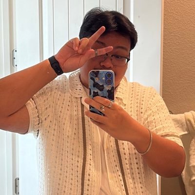 elenyxR's profile picture. 🇵🇭 23 y/o cali internet person | kind to most but don’t aim to people please