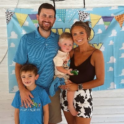 kinsssbreee's profile picture. 