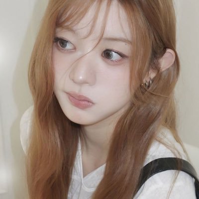 i canāt stop jjamming all over the place helpf me // skzloona first life second