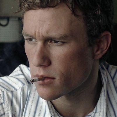 Tarólogo 🃏🔮// Gremista 🇪🇪// Fã do Heath Andrew Ledger ♥️// Pró Esquerda 🚩