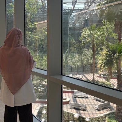 DRlululayan's profile picture. 🌷🩶🧠🧳🪻🍓💞🍭