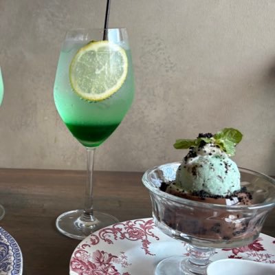 Menthe à l'eau(マンタロー)です。将棋を強くなりたい初心者。へなちょこだけど観るのも指すのも好きで体当たり学習。ボコボコにされて大きくなっていくスタイル。チョコミン党。