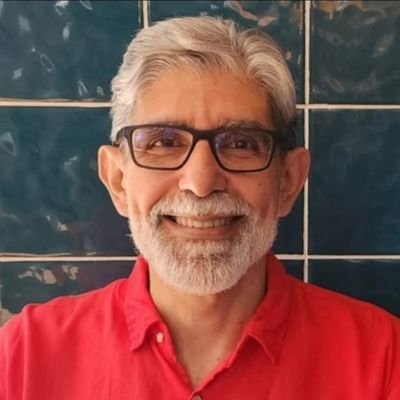 Mestre pela UFRJ, autor 'Prompt,Palavra,Ação' (Amazon,2025), 'Webwriting e UX Writing' (Ed.Senac,2024) e 'Em busca de boas práticas de UX Writing' (Amazon,2019)