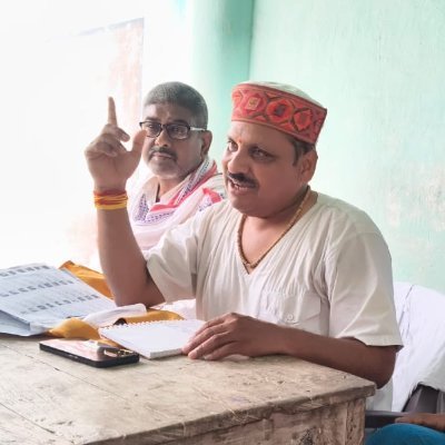 अगर आप सोचते हैं कि आप कर सकते हैं-तो आप कर सकते हैं !अगर आप सोचते हैं कि आप नहीं कर सकते हैं- तो आप नहीं कर सकते हैं !और किसी भी तरह से …आप सही हैं.!
शिव खेड़ा