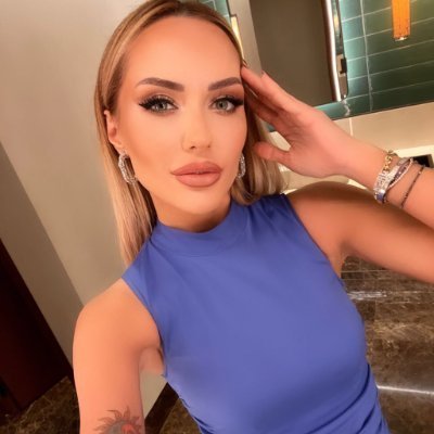 🙋♀️Divorced, 42 years old, has a 13 year old son🙋♀️
🤗Looking for an honest and loyal friend. 🤗
🌼If you don't speak well of me, I will close.🌻
