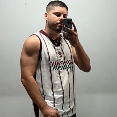 RenanLeal93's profile picture. @FluminenseFC 🇭🇺