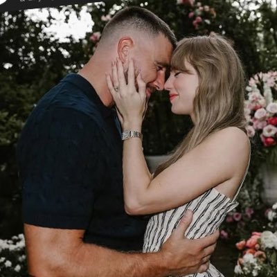 taylor swift owns my life💍|swiftie since 2017🫶🏼|reputation stan🐍|yail, ciwyw and champagne problems stan |cat & dog mom| medical student🩺 |from serbia🇷🇸