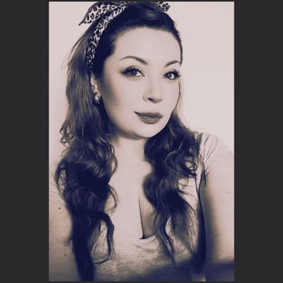 #Publicista ⭐ #Escritora
Aprendiz de Importaculismo⭐
Sonriente, sarcástica y directa✨
Tierna, ¡solo si me da la gana!🌟
No crean todo lo que escribo 🤪
💙🤍