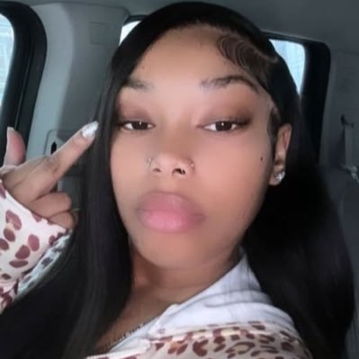 Badbitchna18229's profile picture. 