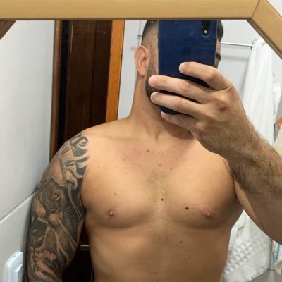 victormt75411's profile picture. 