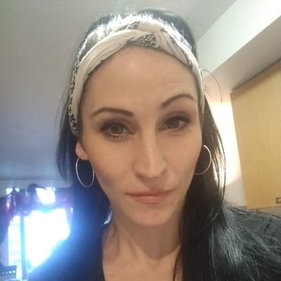 Tashajdigital's profile picture. Solopreneur, digital creator, AI enthusiast, sharing tips and strategies from the messy middle of building an online business