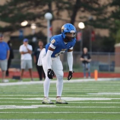 Hutchinson High School 5’10 175lbs | C/O 2026 | WR/CB | 3.6 GPA | 40 yard dash: 4.45 | 100m 10.8 | 22.5 mph/0.91 | Contact me: 620-931-5915 | 🅾️ffers: 4 |