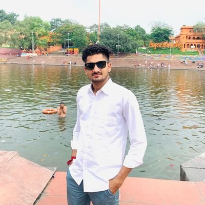 om__gora's profile picture. Motivational speaker