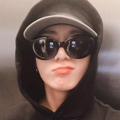 q tirar cv amigo yo ya soy laburante d amar una banda a jungkook