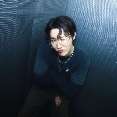 slowmoni's profile picture. faz 9 anos que eu descobri o amor, só não imaginaria que ele não é necessariamente romântico.