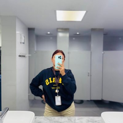 berenice31H's profile picture. 👩🏻‍⚕️🧪🧬. What’s your superpower?