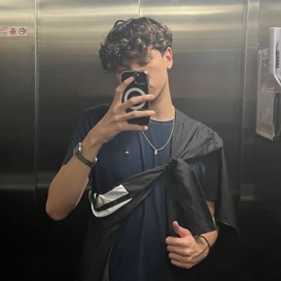 3dux3's profile picture. ESFP