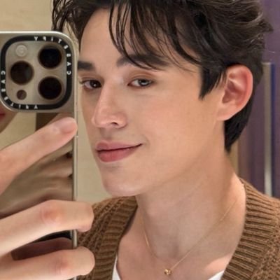 Random acc cuz i love everythings, mostly talk a lot about gawin and gawin's.