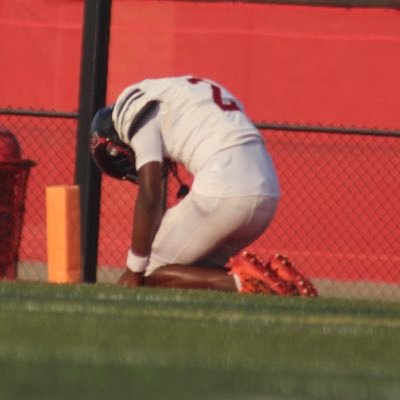 God 1st Athlete 🏈 #2 | Calumet HS | 3.0 GPA | CB/FS/ WR:| 6’1” 176 | 40 YD Dash: 4.5 | bench press: 300lbs| Squat 415lbs| Broad Jump: 7'10