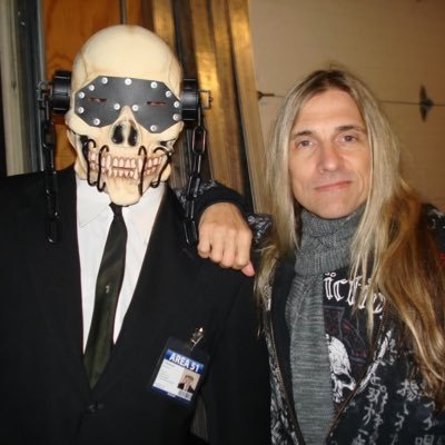 Nursing home resident of dethtwt. Soft-block to unfollow FFS. Spam/backup: @BleedFastEnovgh