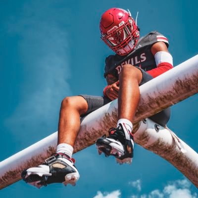 IN/C/O 2026||5’9||165lbs||CB/Nickel||jeffersonville High School| 40 yd dash: 4.6|| gpa 2.7