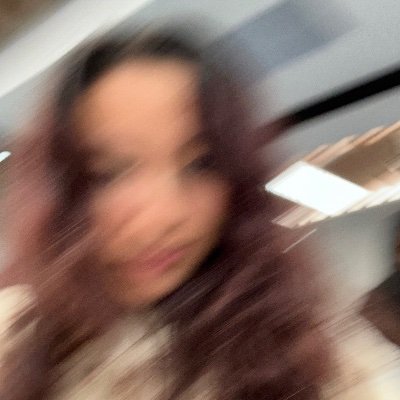 laurmeral's profile picture. laura's shitposts