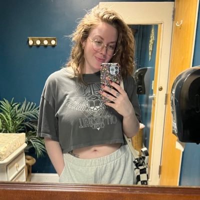 33 • mom • wife • books • music • coffee is my love language