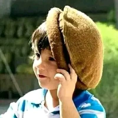 من آزاده یی هستم که راز وجود خود را دریافته و فریاد بر آورده است: نمازم، عباداتم، زندگی و مرگم برای پروردگار جهانیان است، که شریکی ندارد. به همین فرمان یافتم