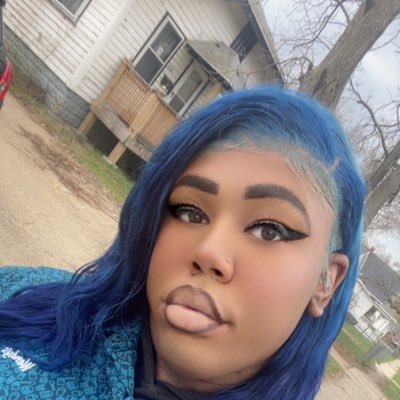 Gabrill27921763's profile picture. 