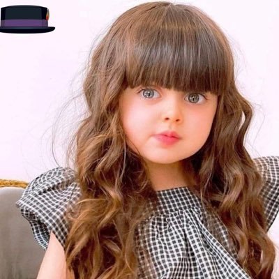 بنت الكفو فعلها يرفع الراس والاقداح ما تحتاج مدح، الفعل يكفي عن سموها.