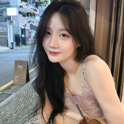 ✧﹙ 𝓡𝓸𝓵𝓮𝓹𝓵𝓪𝔂𝓮𝓻﹚ ⋮ Heats under the dark and cold night, twinkling in the dark of the night.