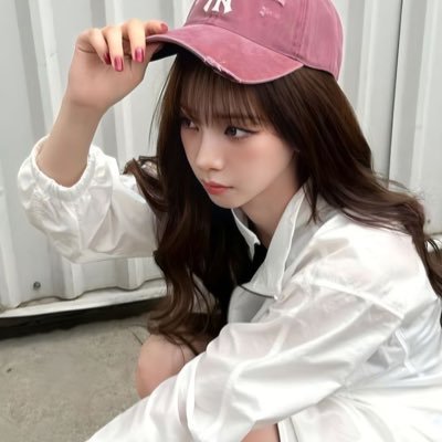 fan account ━ I AM ENOUGH AS I AM. I AM A 𝐑𝐈𝐂𝐇 𝐌𝐀𝐍.