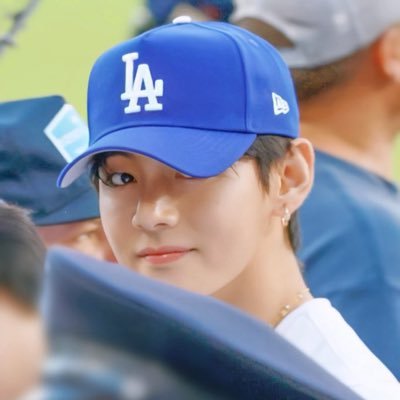 ขอบคุณที่โลกนี้มีน้องแทให้รัก 💚🐻🐯 เป็นบุคคลที่รักคิมแทฮยองและคิมซอกจิน 🐹🐻 (รักพี่จินกับน้องแทมากๆๆ) ไม่ใช่ชิปเปอร์ ❌