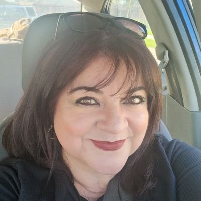 Irisiluffi0206's profile picture. 